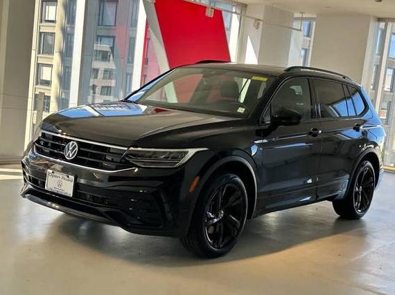 VOLKSWAGEN TIGUAN 4MOTION 2024 3VV8B7AX9RM025198 image
